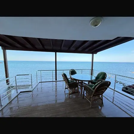 Villa 4 Storey Villa-house By The Sea - Denize Sıfır 4 Katlı Müstakil - Ev